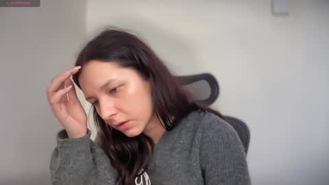 Snapshot of cappuccinokiss chatting on January 4, 1:31 pm Emma online show from January 4, 1:31 pm