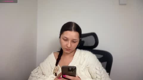 Snapshot of cappuccinokiss chatting on January 16, 3:13 pm Emma online show from January 16, 3:13 pm