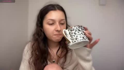 Snapshot of cappuccinokiss chatting on February 10, 2:26 pm Emma online show from February 10, 2:26 pm