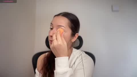 Snapshot of cappuccinokiss chatting on February 12, 12:01 pm Emma online show from February 12, 12:01 pm