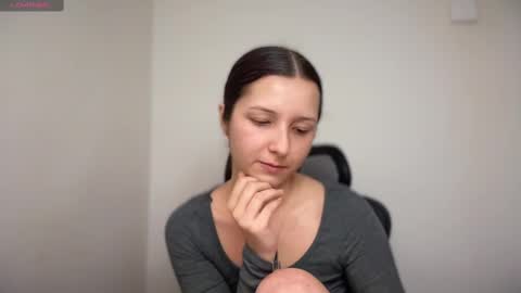 Snapshot of cappuccinokiss chatting on February 18, 3:32 pm Emma online show from February 18, 3:32 pm