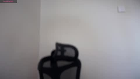 Snapshot of cappuccinokiss chatting on February 26, 9:32 am Emma online show from February 26, 9:32 am