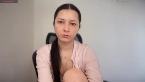 Snapshot of cappuccinokiss chatting on March 4, 9:40 am Emma online show from March 4, 9:40 am