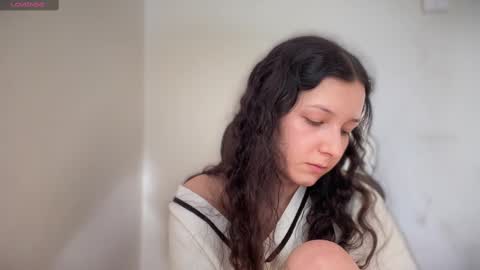 Snapshot of cappuccinokiss chatting on March 6, 12:52 pm Emma online show from March 6, 12:52 pm