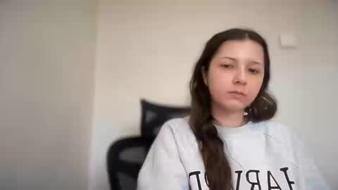 Snapshot of cappuccinokiss chatting on November 7, 6:46 am Emma online show from November 7, 6:46 am