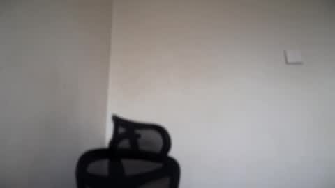 Snapshot of cappuccinokiss chatting on November 11, 8:25 am Emma online show from November 11, 8:25 am