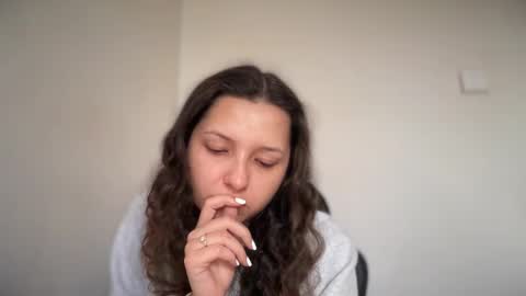 Snapshot of cappuccinokiss chatting on November 17, 6:41 am Emma online show from November 17, 6:41 am