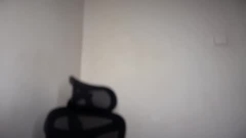 Snapshot of cappuccinokiss chatting on December 1, 5:56 am Emma online show from December 1, 5:56 am