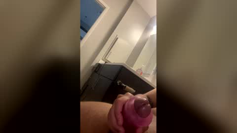 Snapshot of captainhook414 chatting on May 19, 2:45 pm captainhook414 online show from May 19, 2:45 pm