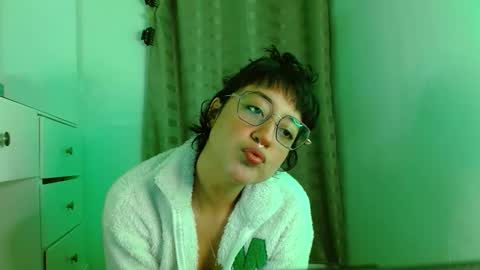 Amy online show from October 11, 12:43 am