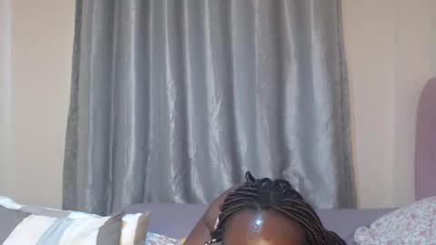 Snapshot of caramel_chocolate01 chatting on September 17, 6:26 am caramel online show from September 17, 6:26 am