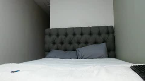 fifi online show from March 11, 9:15 pm