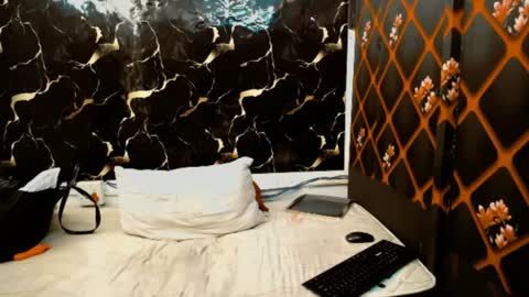 caramelminxx_ online show from July 10, 7:34 am