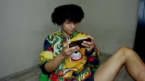 Snapshot of cardrey05 chatting on January 11, 6:24 pm Carlos and Cristian online show from January 11, 6:24 pm