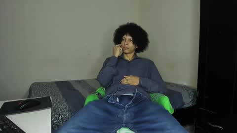 Snapshot of cardrey05 chatting on February 2, 3:05 am Carlos and Cristian online show from February 2, 3:05 am