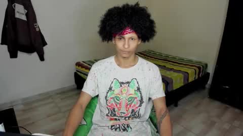 Snapshot of cardrey05 chatting on February 22, 2:15 pm Carlos and Cristian online show from February 22, 2:15 pm