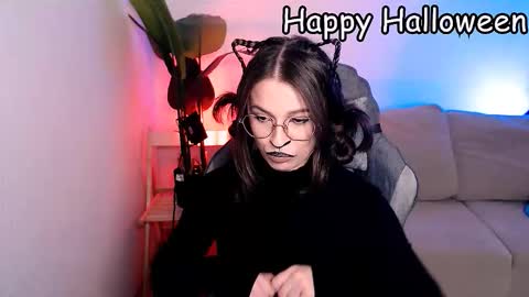 Snapshot of care_sensual chatting on October 31, 6:14 am Mary online show from October 31, 6:14 am