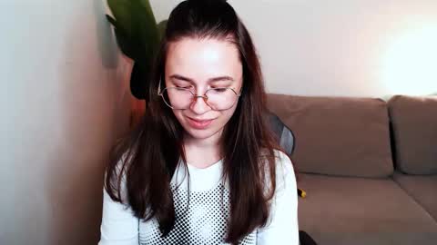 Snapshot of care_sensual chatting on November 21, 3:22 pm Mary online show from November 21, 3:22 pm