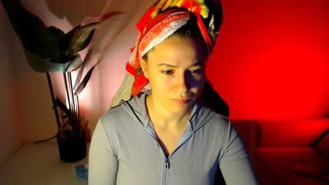 Mary online show from February 1, 4:11 am