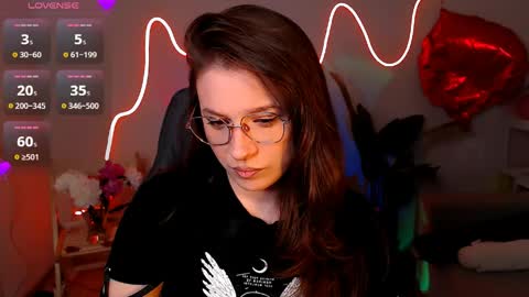Mary online show from June 3, 2:08 pm