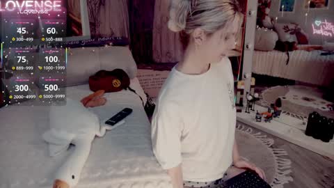 NONA    follow online show from January 9, 5:32 am