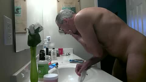 Snapshot of caressluving chatting on September 20, 1:01 pm Caressluving online show from September 20, 1:01 pm