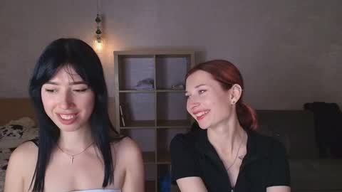 caressyourself online show from September 18, 12:40 pm