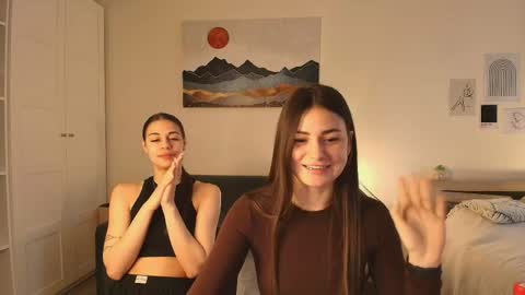 caressyourself online show from April 18, 7:23 am