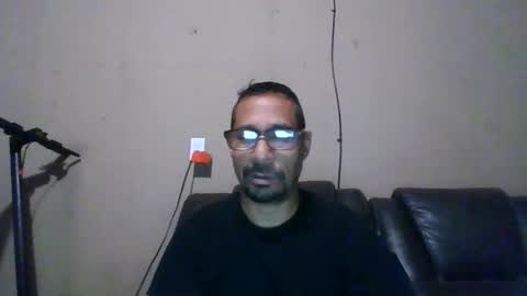 Snapshot of cargopipe2000 chatting on December 17, 4:29 am Adams huge online show from December 17, 4:29 am