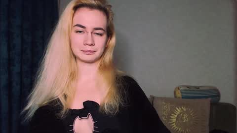 Carin online show from December 4, 5:22 pm