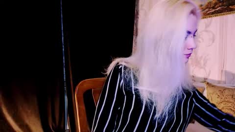 Carin online show from November 16, 4:40 am