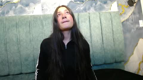 Snapshot of caritoluna_ chatting on November 13, 3:27 am Carito online show from November 13, 3:27 am