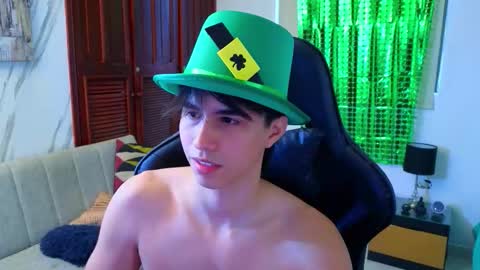 carl_dixon online show from March 17, 10:46 pm