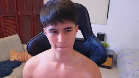 carl_dixon online show from May 26, 11:23 pm