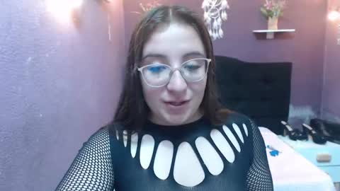 carla_999 online show from November 12, 1:44 pm