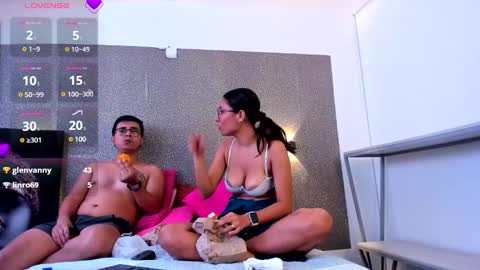 Snapshot of carla_and_robert chatting on December 15, 3:31 pm carla and robert online show from December 15, 3:31 pm