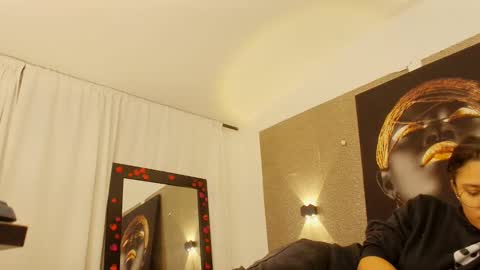 Snapshot of carla_and_robert chatting on March 5, 6:33 am carla and robert online show from March 5, 6:33 am