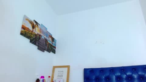 Snapshot of carla_beer chatting on February 25, 12:47 am Carla online show from February 25, 12:47 am