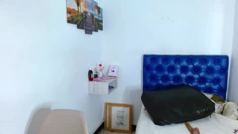 Snapshot of carla_beer chatting on February 25, 5:47 pm Carla online show from February 25, 5:47 pm