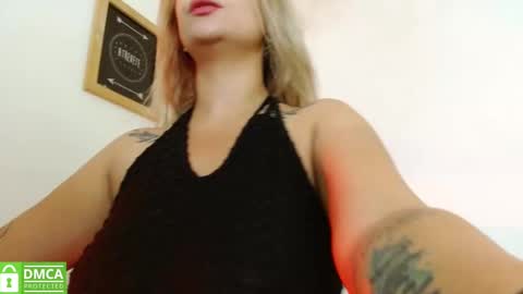 Snapshot of carla_beer chatting on October 2, 11:17 am Carla online show from October 2, 11:17 am