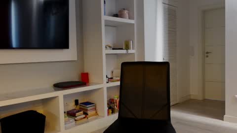 carla_secretary online show from July 21, 1:24 pm