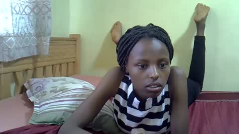 Snapshot of carlex_ chatting on February 6, 10:04 am carlex_ online show from February 6, 10:04 am