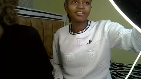 Snapshot of carlex_ chatting on March 8, 9:08 pm carlex_ online show from March 8, 9:08 pm