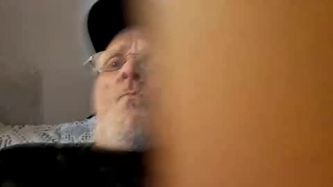 Snapshot of carlgroff06 chatting on November 3, 6:20 pm carlgroff06 online show from November 3, 6:20 pm