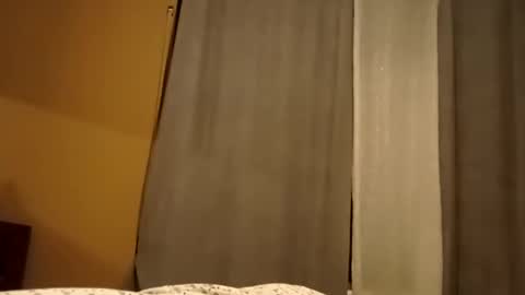 Snapshot of carlitito1 chatting on February 10, 8:20 am carlitito1 online show from February 10, 8:20 am