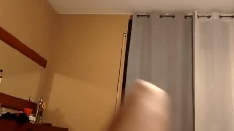 Snapshot of carlitito1 chatting on September 24, 7:23 am carlitito1 online show from September 24, 7:23 am