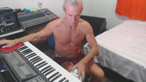 carlos online show from March 3, 8:59 pm