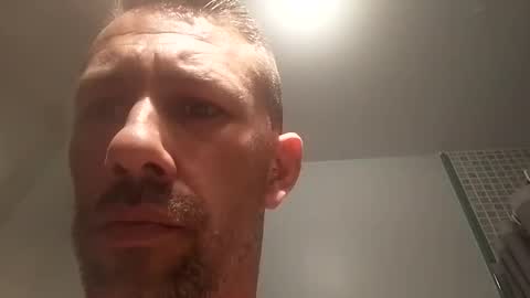 carlosrm440882 online show from April 26, 7:11 pm