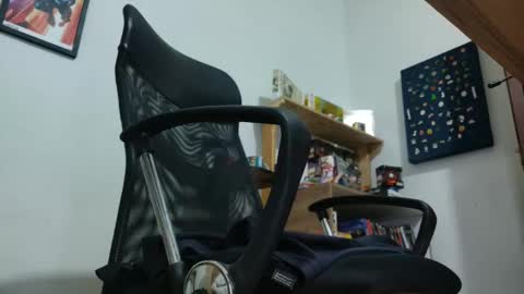 Carlostraboo on of  online show from November 13, 6:12 am