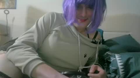 Samantha Foxey online show from April 12, 1:27 pm